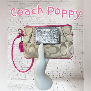 Coach Poppy Jacquard Monogram Signature Small Wristlet (A415)